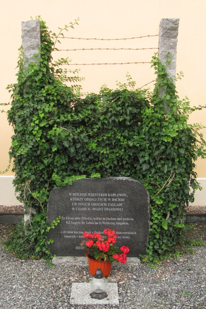 Denkmal für in den KZ umgekommene Priester